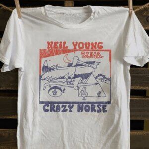 NEW BOUTIQUE RETRO NEIL YOUNG GRAPHIC TEE